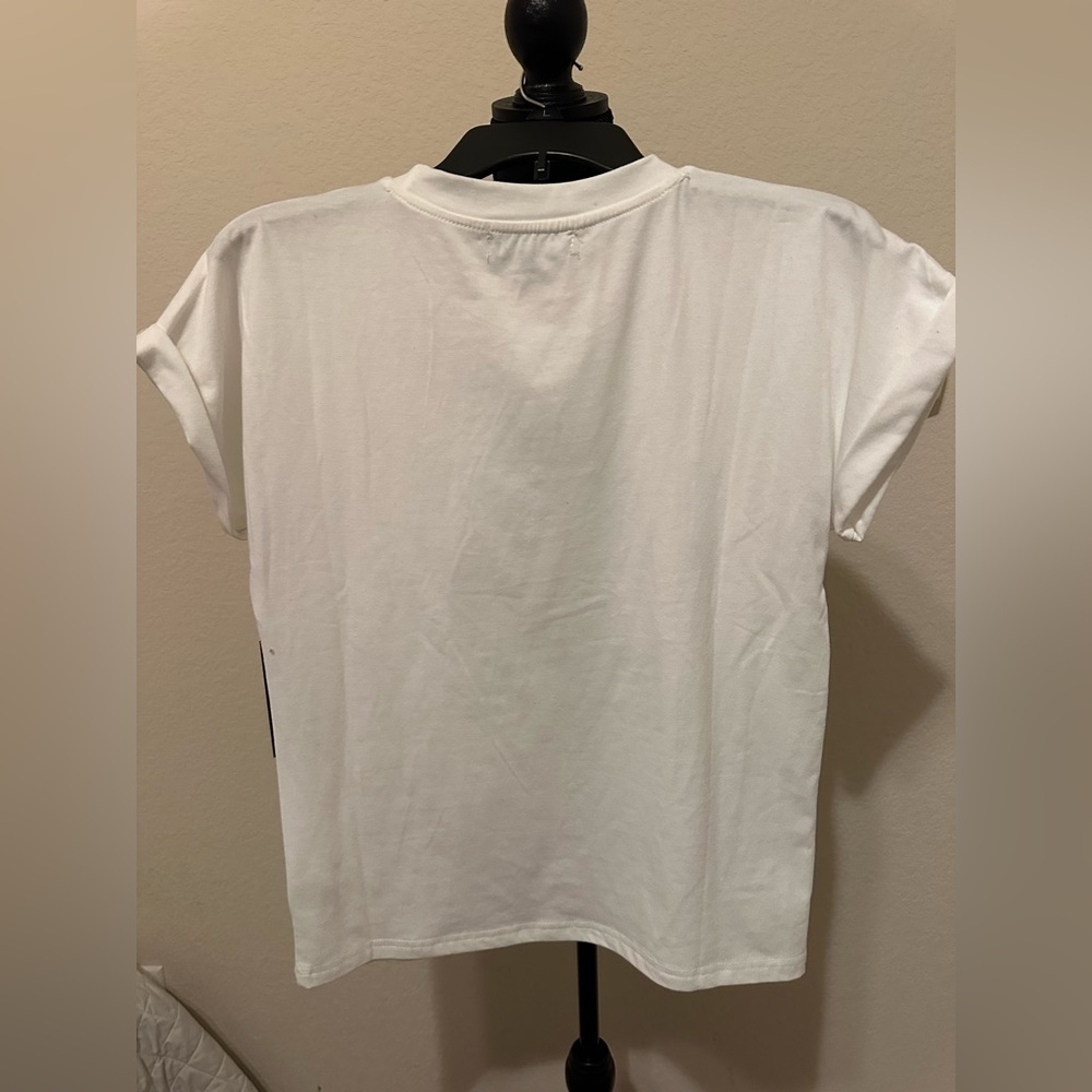 White Graphic Tee - Short Sleeve. Size Small.‎ NWT - Picture 6 of 12
